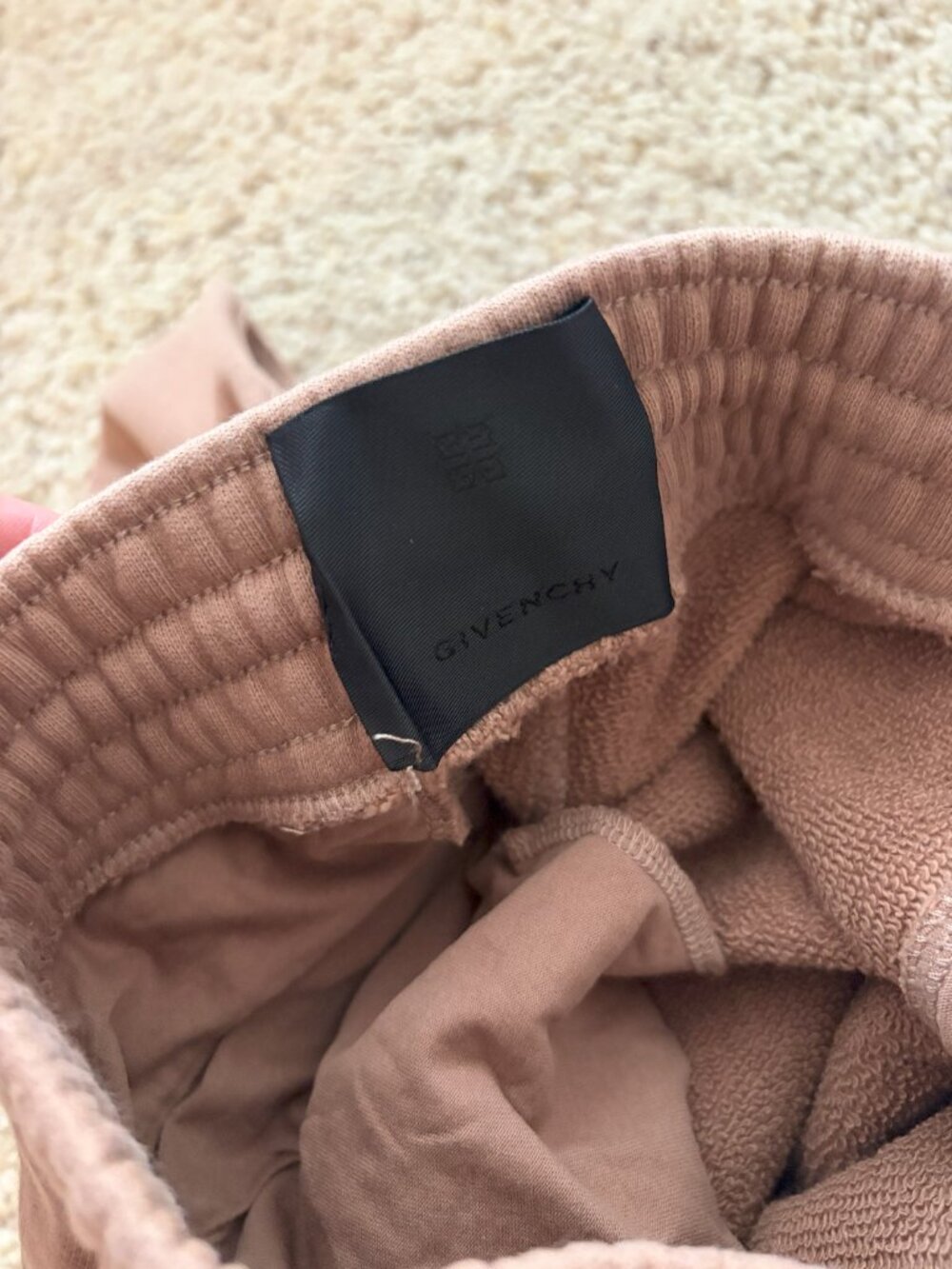 Givenchy - Picture 4 of 5